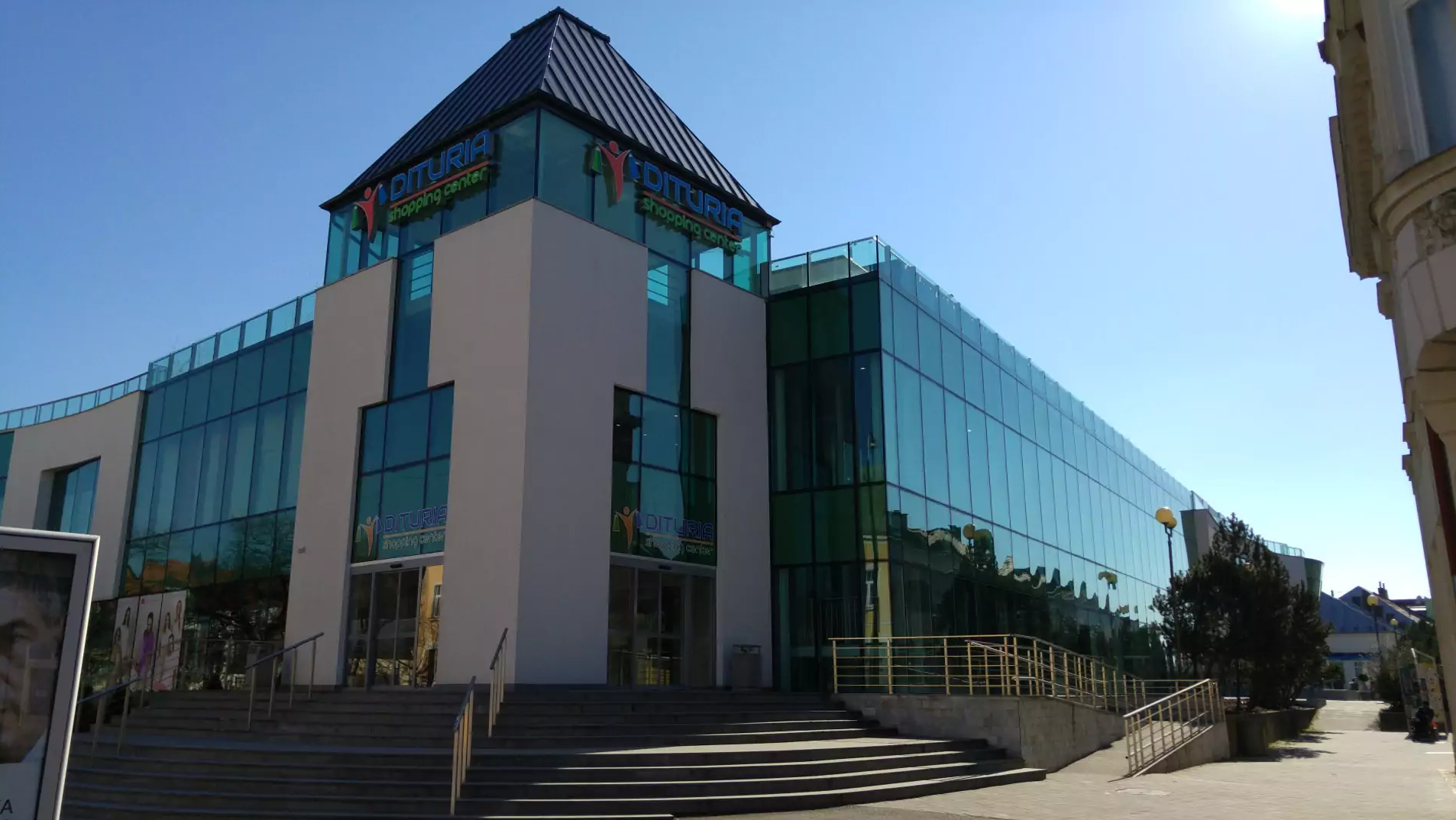 dituria levice